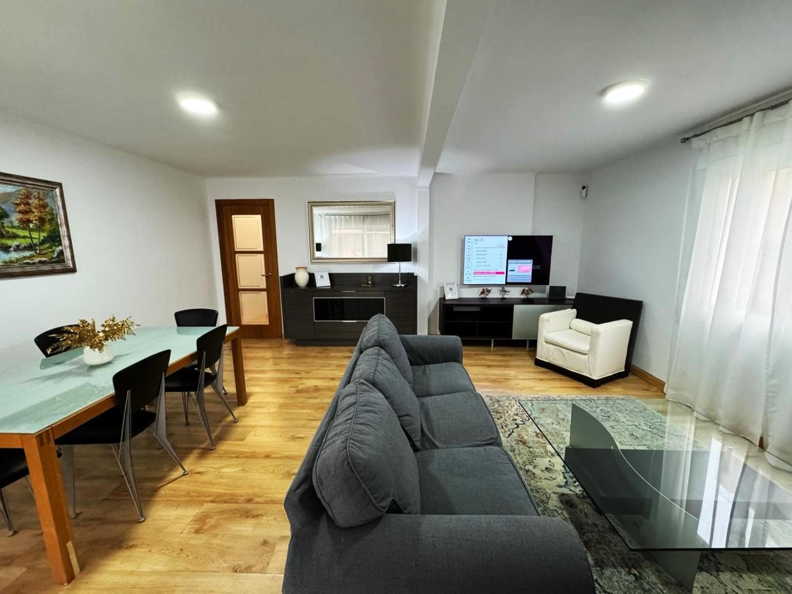 Apartamento Barbastro Салоу Екстериор снимка